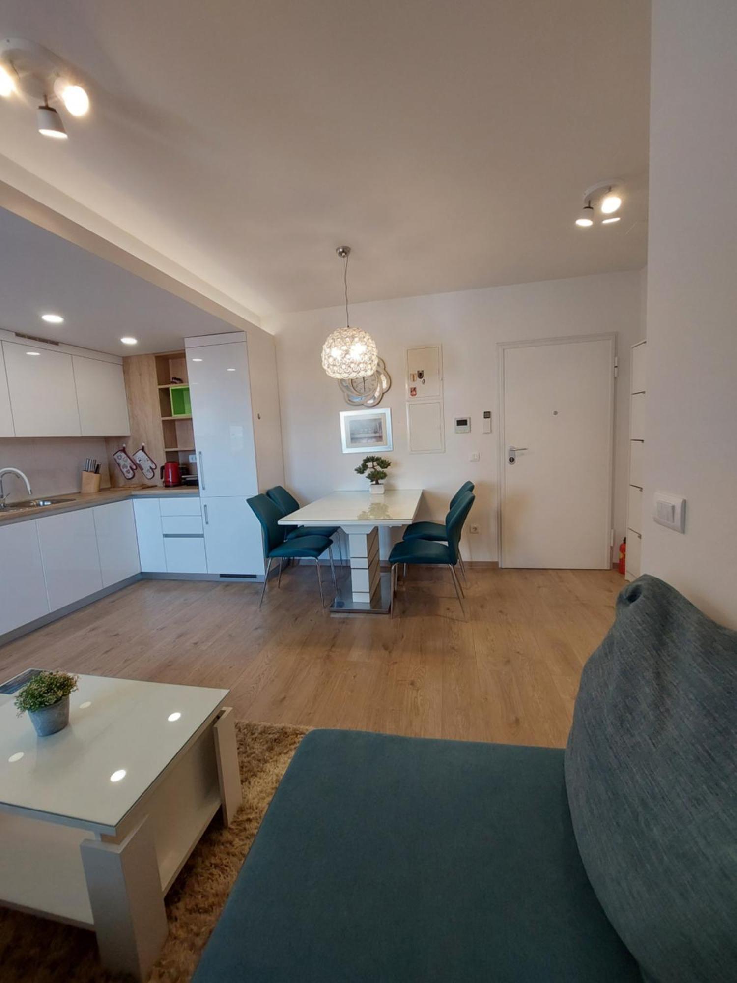 Hola Apartment Makarska