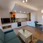 Hola Apartment